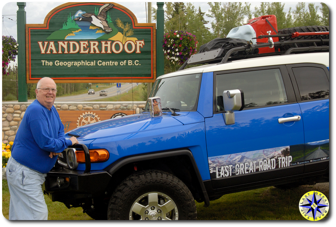 fj cruiser at the geographical center of britsh columbia canada