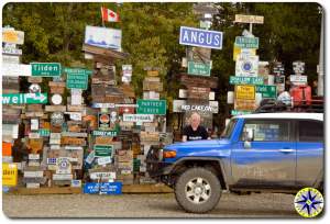 fj cruiser sign forest