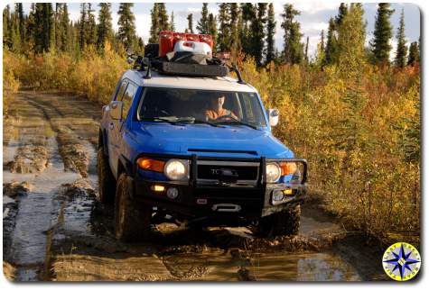 fj cruiser muddy road