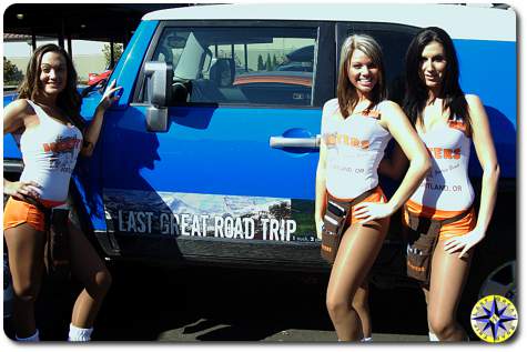 hooters girls fj cruiser