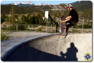 skatebording pool