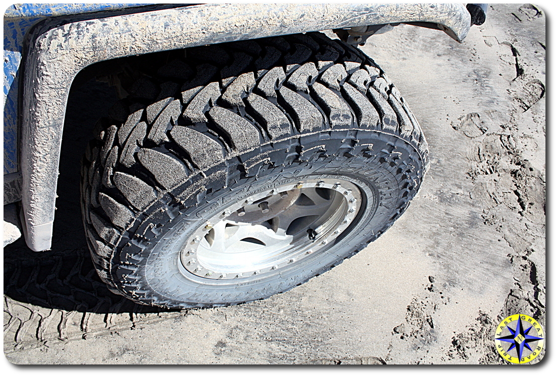 Toyo Tires Tire Open Country M/T Mud-Terrain Tire - 37 x 1350R17 131Q