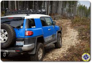 voodoo blue fj cruiser rocky 4x4 trail