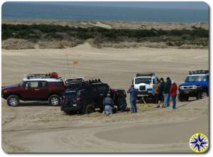 jacking up fj cruiser in sand dunes