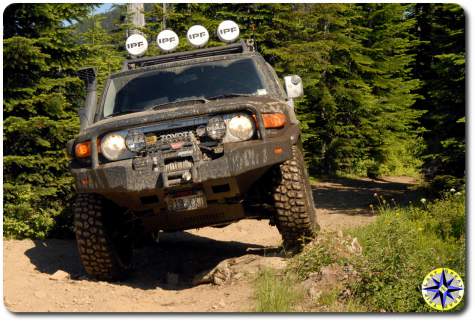 black fj cruiser with snorkle