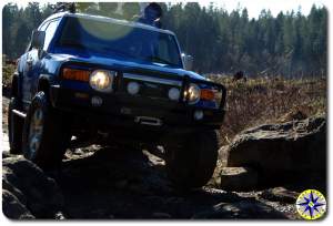 voodoo blue toyota fj cruiser 4x4 trail rocks