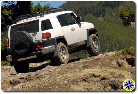 white 2010 toyota trail teams fj cruiser