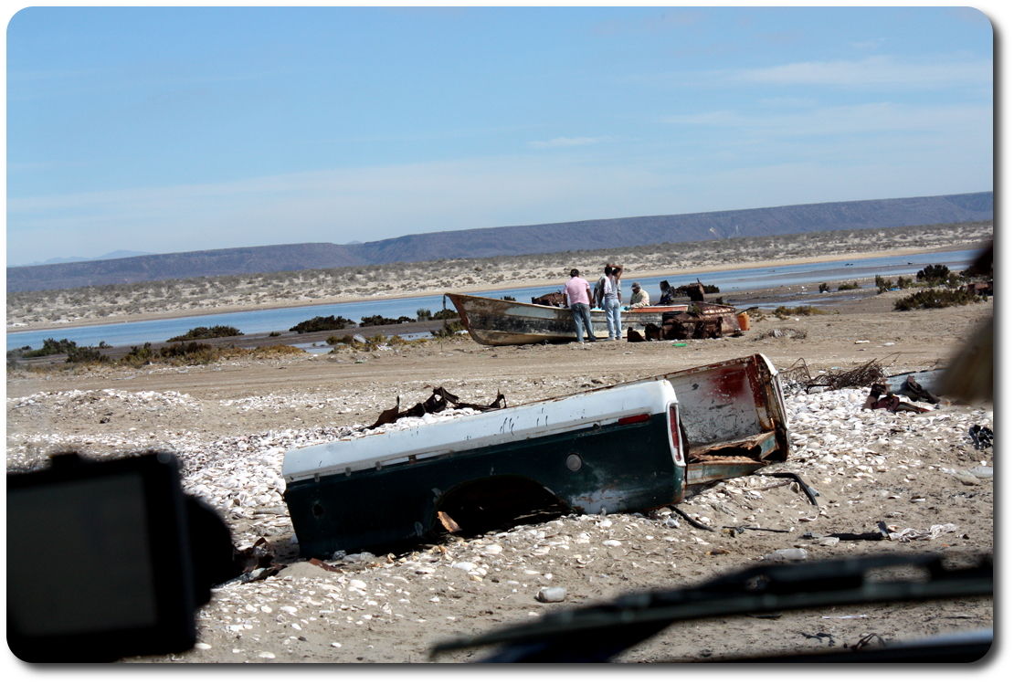 baja fishermen fixing boat