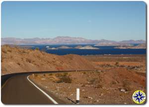 highway into Bahía de los Ángeles