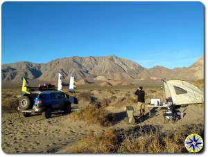 man fj cruiser prayer flags camping sunrise Bahía de los Ángeles