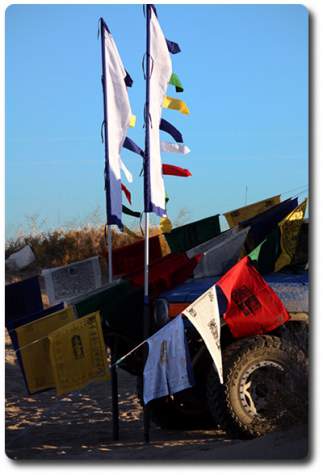 prayer flag hung on fj cruiser