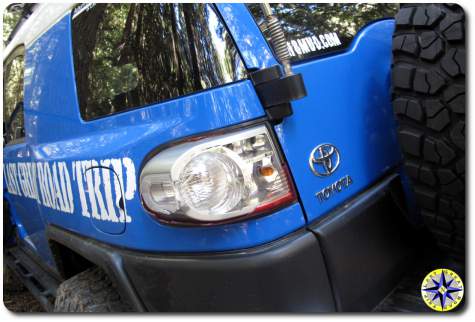 fj cruiser broken tail light