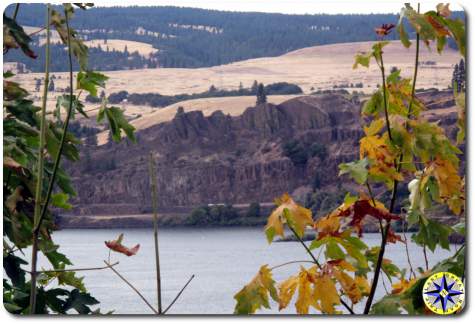 columbia river gorge view