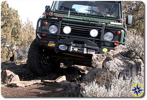 land rover defender 90 off-road