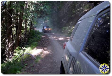 fj cruiser jeep 4x4 trail