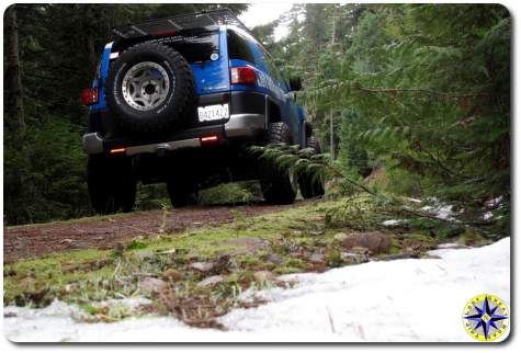 rear toyota fj cruiser two track road