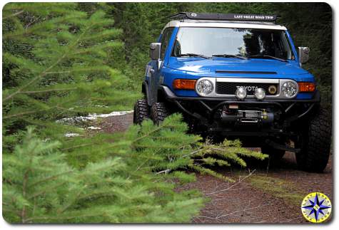 2007 toyota voodoo blue fj cruiser tree